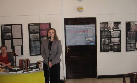 Założenia wystawy przedstawiła Małgorzata Comber z Archiwum Państwowego w Radomiu