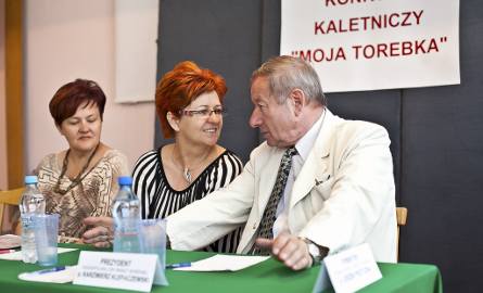 Komisja konkursowa działała pod kierunkiem Kazimierza Klepaczewskiego i Ewy Osińskiej, Z lewej - kierownik warsztatów - . Jolanta Binek. Czwartym członkiem