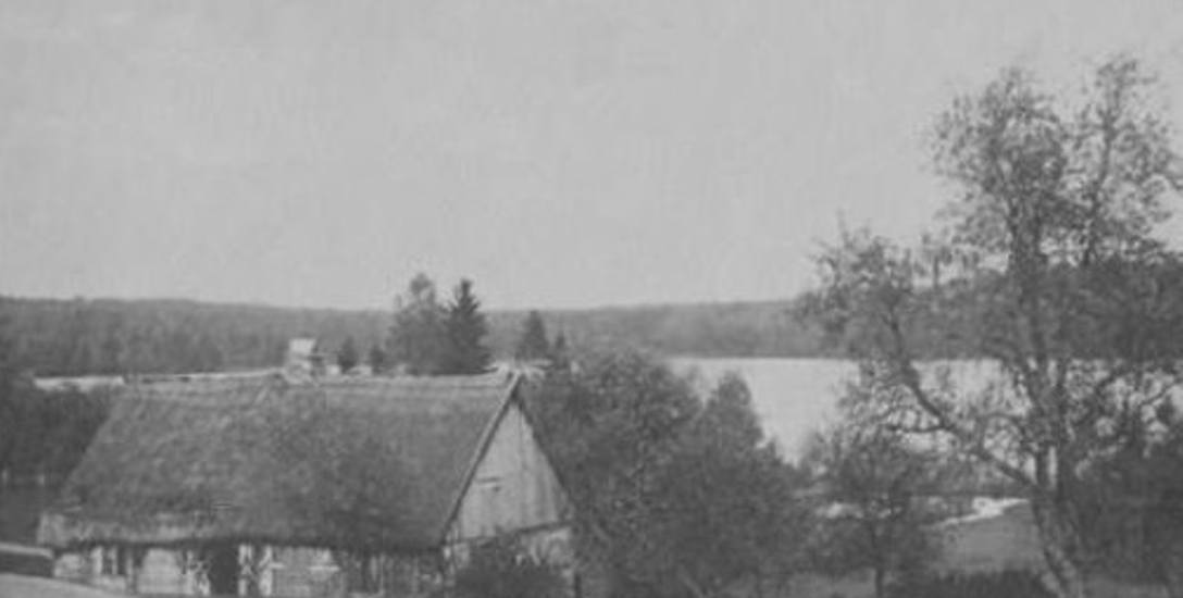 Przedwojenna pocztówka przedstawiająca osadę Cechyny (obecna gmina Studzienice). Na zdjęciu widok na jezioro Cechyński Małe od zachodu.