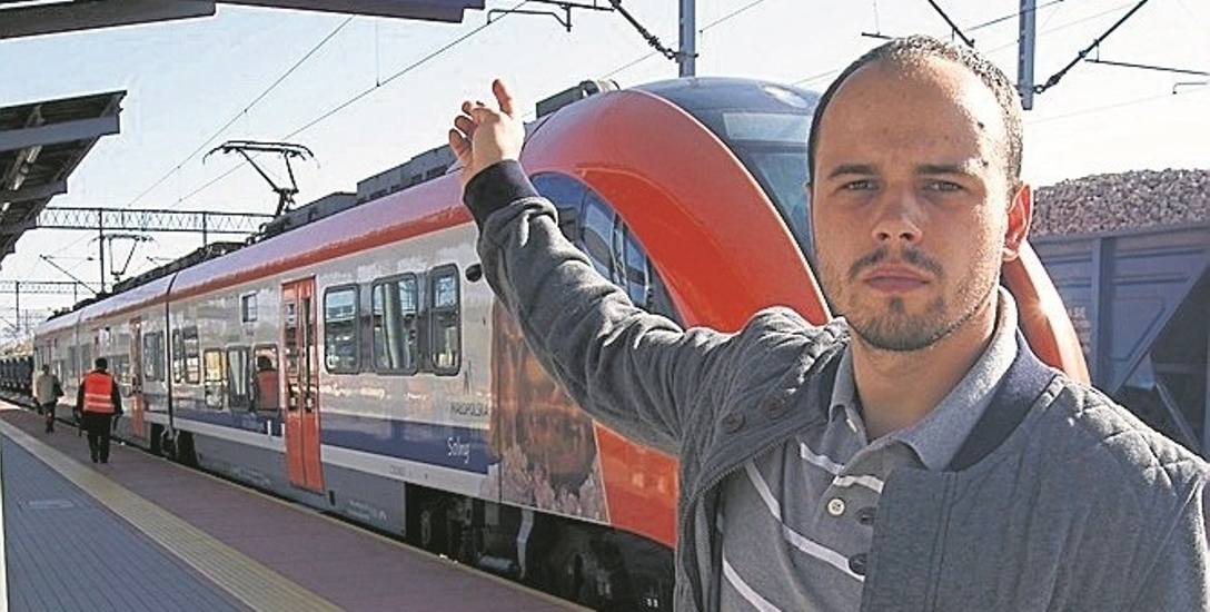 Przemysław Wybraniec z Tarnowa podkreśla, że niedziałające tablice informacyjne na dworcu to spory problem dla pasażerów