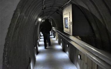 Na razie tylko część podziemi jest dostępna do zwiedzania, w tym tunele pod zamkiem