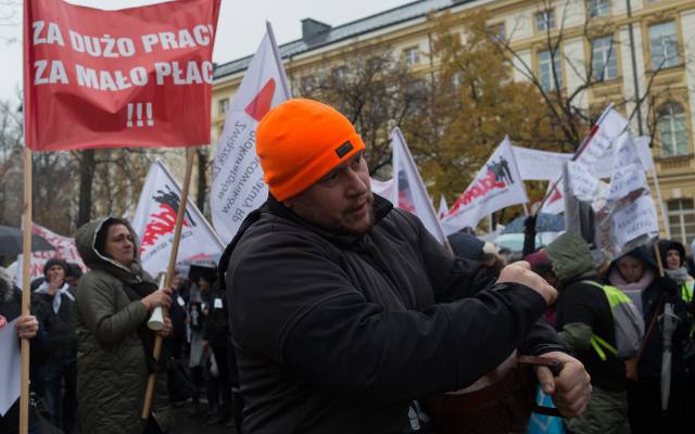 Pracownicy sądów mają dość. Chcą podwyżek i idą na L4! [10.12.2018]