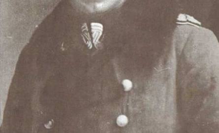 Przyszły marszałek rozpoczynał karierę wojskową w Legionach Polskich, zajmując w ich szeregach Kielce. Był dowódcą 1 Pułku Piechoty Legionów. Po uwięzieniu