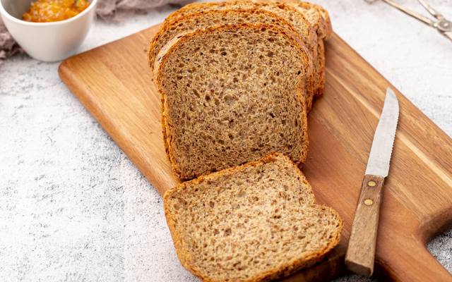 Takiego chleba tostowego jeszcze nie jadłeś. Zrób bochenek, który zawsze się udaje. Delikatny, puszysty i rozpływa się w ustach