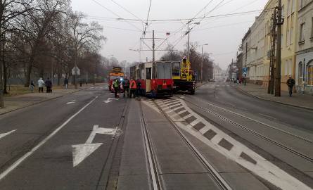 W Bydgoszczy wykoleił się tramwaj [zdjęcia]