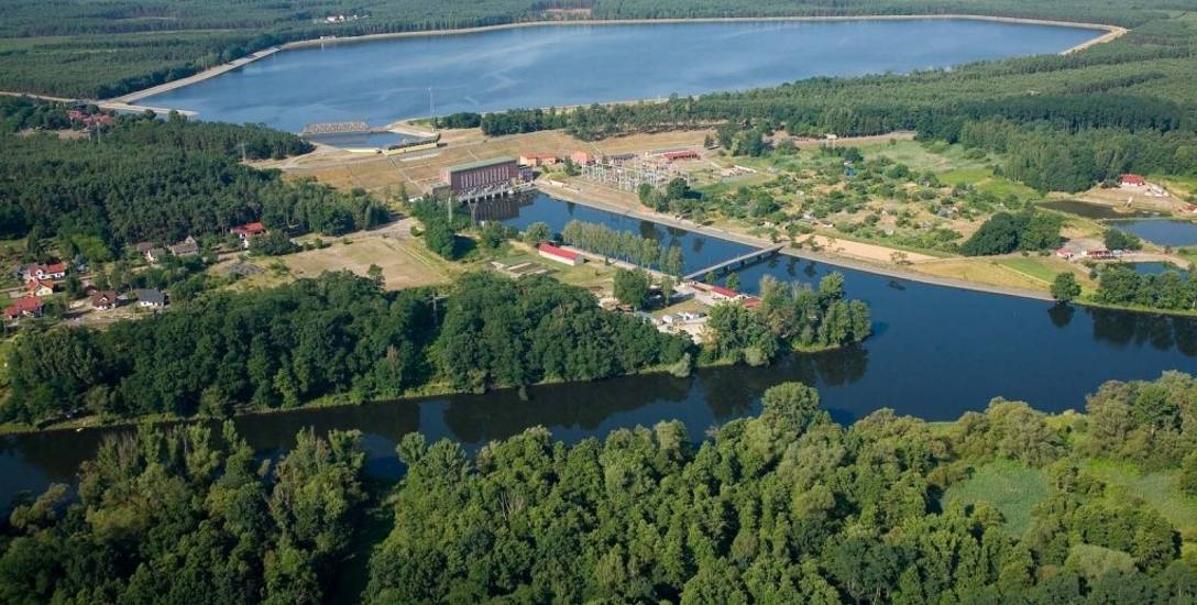 Zbiornik w Dychowie - jezioro specjalnie pod prąd