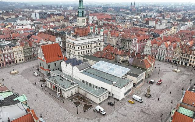 Tak wygląda wyremontowany Stary Rynek w Poznaniu. Oto spektakularne zdjęcia z lotu ptaka! Zachwyca czy rozczarowuje? Zobacz!