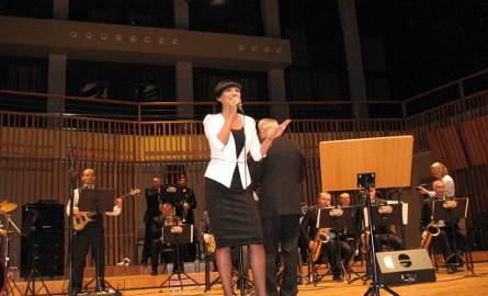 W koncercie wystąpiła solistka Mundany, Aleksandra Piwońska