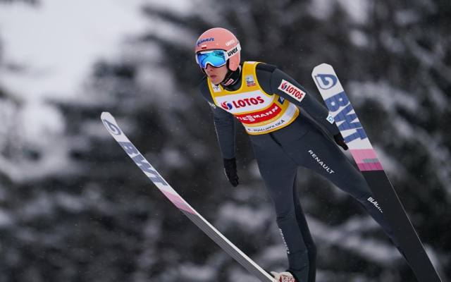 Skoki narciarskie - klasyfikacja Pucharu Świata 2022-2023. Kto liderem, miejsca Polaków