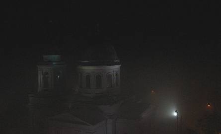 Wielka mgła ogarnęła Białystok. Prawie nic nie widać!