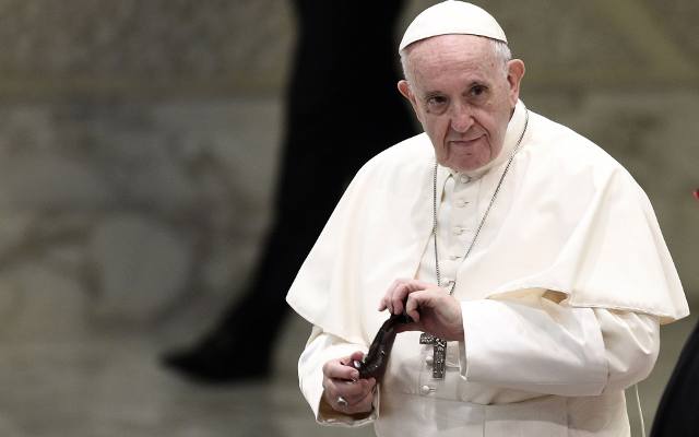 Papież Franciszek przeprasza katolików za pedofilię i zapowiada walkę z księżmi 