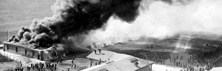 Tragiczny pożar z 1929 roku zakończył krótkotrwałą erę marzeń o lotniczej potędze Wielkopolski. Jego skutki były opłakane na tyle, że zrezygnowano z