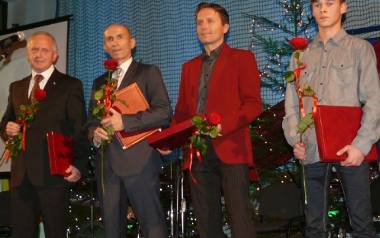 Nagrodzeni w dziedzinie sportu: (od lewej) Wojciech Guździoł, Dariusz Dąbrowski, Włodzimierz Kosowski i Łukasz Krzemiński.