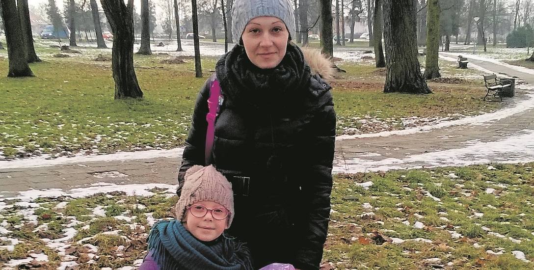 Emilia Gładych z córkami: Wiktorią i Mają chciałyby odwiedzać park częściej, ale musi on mieć zdecydowanie więcej atrakcji.
