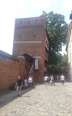 Krzywa wieża w Toruniu.