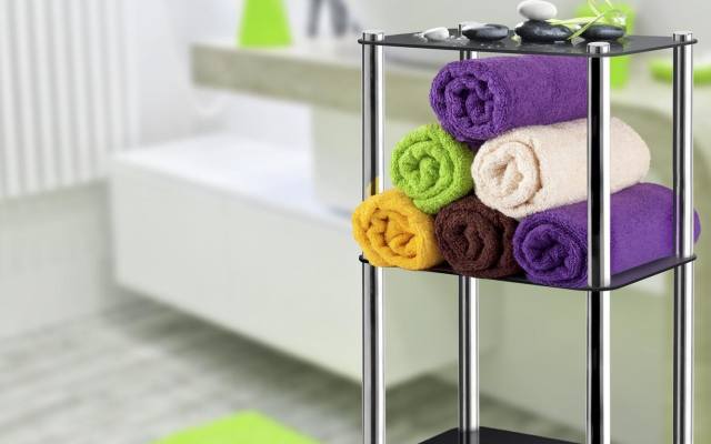 Ręczniki łazienkowe mogą być prawdziwą ozdobą wnętrza. Wszystko zależy od tego, jak je wyeksponujemy.