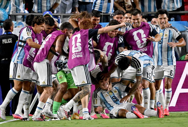 Poznaliśmy komplet półfinalistów MŚ 2026. Cudowny gol na finiszu dogrywki Argentyny ze Szwajcarią