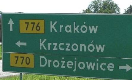 Droga numer 776 po stronie świętokrzyskiej znajduje się w fatalnym stanie. Także ten odcinek w Krzyżu, w gminie Czarnocin, wymaga szybkiej moderniza