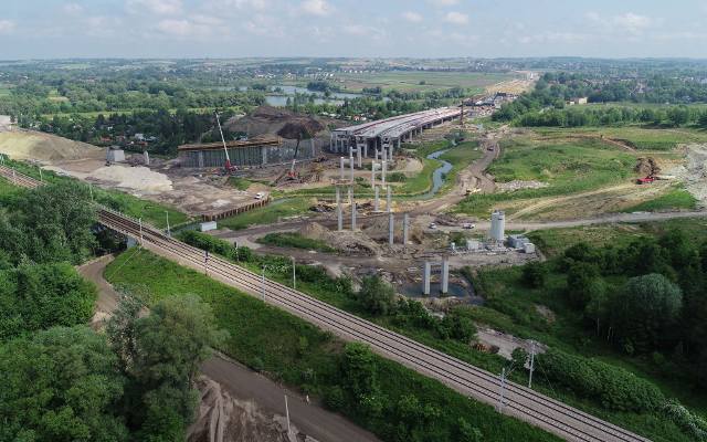 Budowa trasy S7 na odcinku Kraków - Widoma. Widać postęp, ale jest poważny problem
