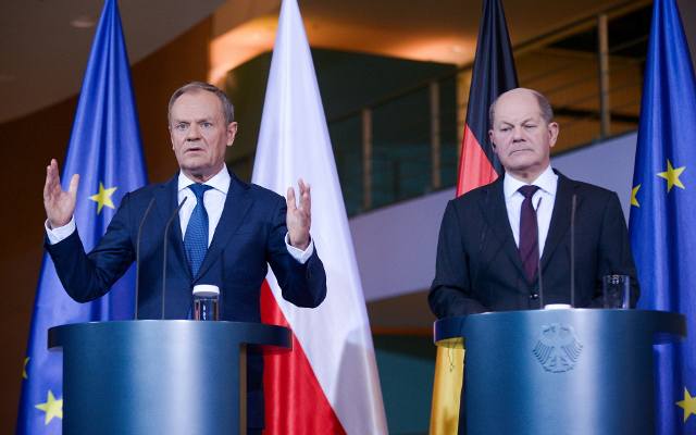 Jarosław Kaczyński: Tusk wpisuje się w niemiecką retorykę. Jest to skrajnie szkodliwe i haniebne