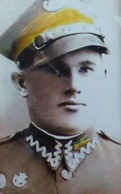 Stanisław Sarwicki w mundurze strzelca konnego.