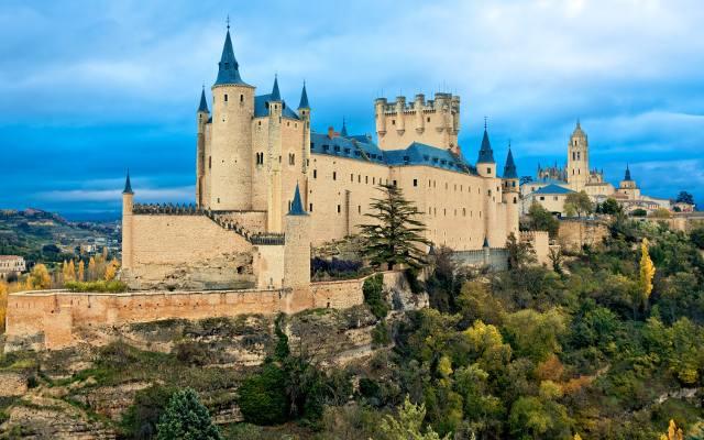 Cudowna Hiszpania: 17 unikatowych miejsc UNESCO. Katedra pośrodku meczetu, wiszące domy, cuda natury i inne niespodzianki