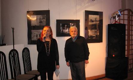 Wystawę otwworzyli Beata Drozdowska i Leszek Jastrzębiowski.