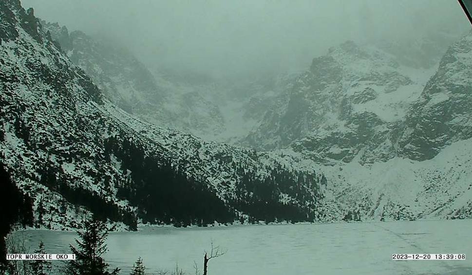 Film do artykułu: Silny wiatr w Tatrach. Nadciągają duże opady śniegu. Wzrośnie zagrożenie lawinowe