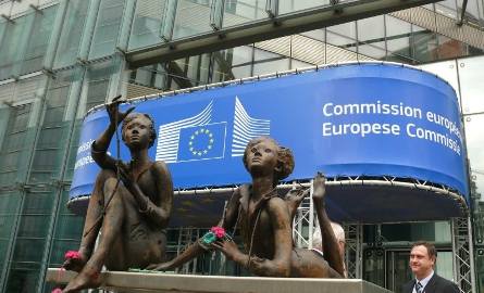 Wejście do budynku Komisji Europejskiej.