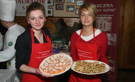Agata Wojda i Anna Żmudzińska przygotowały roladki łososiowe i faszerowane żółtkiem skorupki.