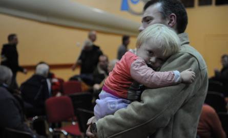 Sławomir Tyliszczak z dwuletnią córką Lilą