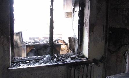 Inowrocław. Spaliło się mieszkanie na Rąbinie. Dwie osoby w szpitalu [zdjęcia] 