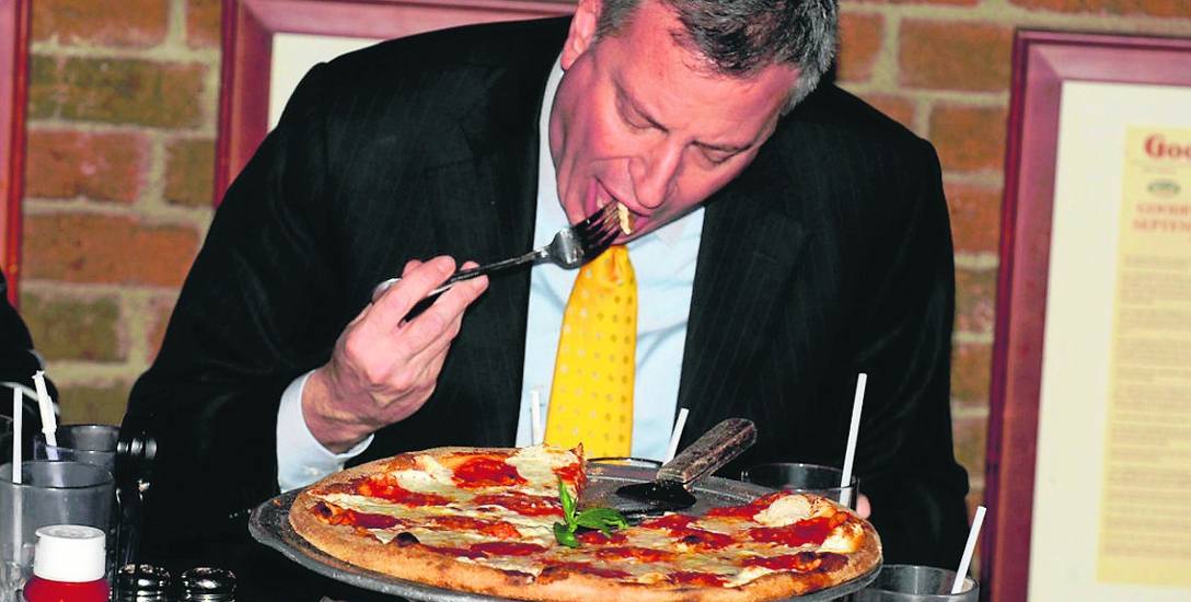 Afera „widelcowa”, czyli pizzę w Nowym Jorku je się rękoma 