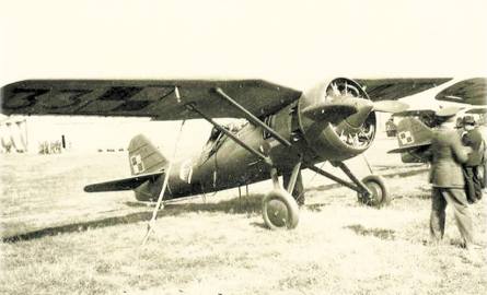 1933 r.  Metalowy myśliwiec polskiej konstrukcji PZL P -7 z 4. Pułku Lotniczego (w Rumunii)