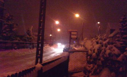 Zima w Radomskiem: Sytuacja jest coraz gorsza. Drogowcom zaczyna brakować sił. Sprawdź aktualną sytuację (zdjęcia, video)