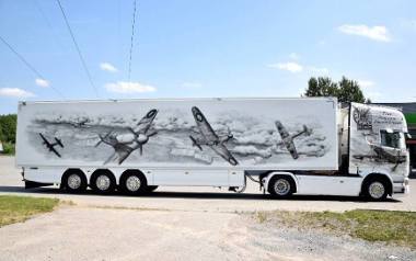 Słynna ciężarówka Dywizjon 303 bierze udział w zlocie w Pruszczu Gd.
