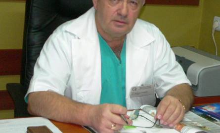 Stanisław Gruszecki, ordynator oddziału urologii szpitala miejskiego w Radomiu pierwszą operację nową metodą przeprowadzi wraz z profesorem Henrykiem