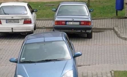 Kolejny przykład parkowania przy Boboli
