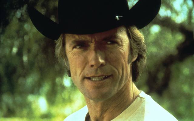 Clint Eastwood - tak dziś wygląda 94-letni aktor. Jest w świetnej formie. Zobaczcie zdjęcia ze ślubu jego córki!