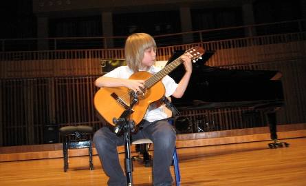 Przemek Bilski grał na gitarze