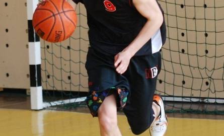 Maciej Iwański z gimnazjum numer 6 z Kielc, był najskuteczniejszym zawodnikiem grupy drugiej klas trzecich gimnazjum.