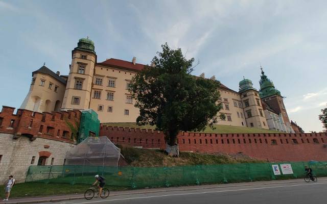 Nowe odkrycia na Wawelu. Droga forteczna skrywała relikty najpewniej bastionu z czasów Władysława IV Wazy