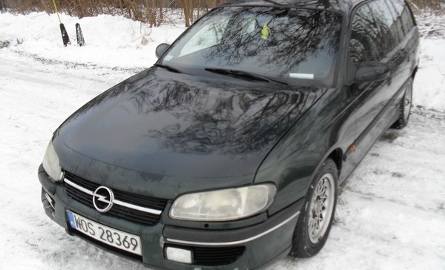 Opel Omega, 1994 r., 2,5 TD, ABS, centralny zamek, elektryczne szyby, immobiliser, wspomaganie kierownicy, 2 tys. 200 zł;