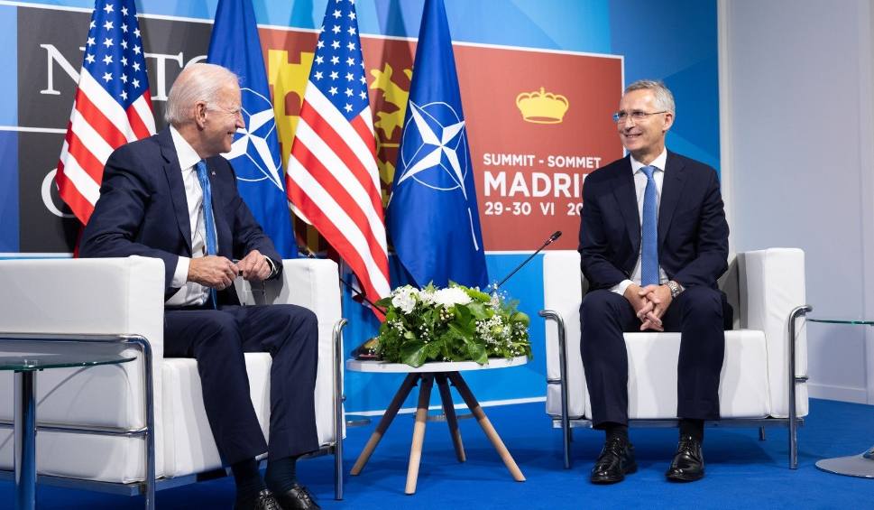 Film do artykułu: Szczyt NATO w Madrycie. Prezydent Joe Biden zapowiada: USA będą wspierać Ukrainę do końca!