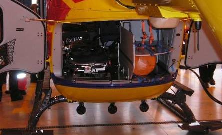 Eurocopter 135 Lotniczego Pogotowia Ratunkowego. Miejsce do transportu chorego.
