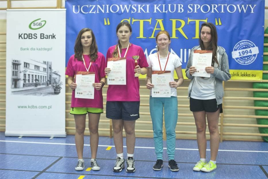 W hali sportowej w Smólniku odbył się II Mikołajkowy Turniej Badmintona.