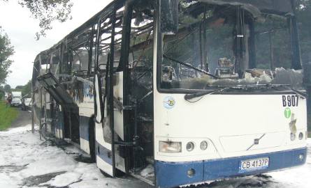 W Szkocji płonął autobus PKS [zobacz zdjęcia]