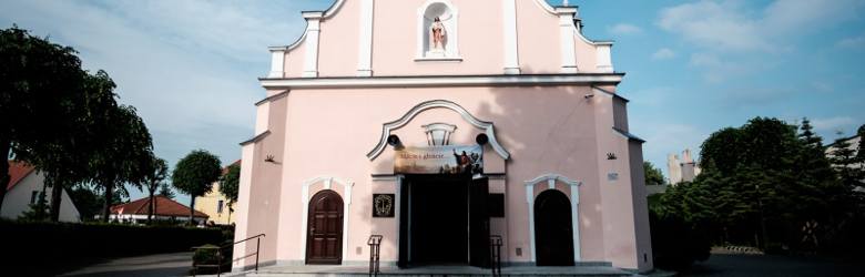 Pedofilia w Kościele: Ksiądz Krzysztof molestował również w Margoninie? Prokuratura bada sprawę ministranta, który zmarł na atak serca