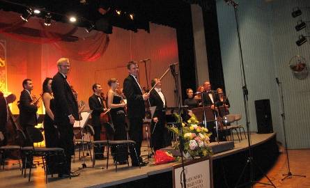 Radomska Orkiestra Kameralna dziękuje publiczności za owacje
