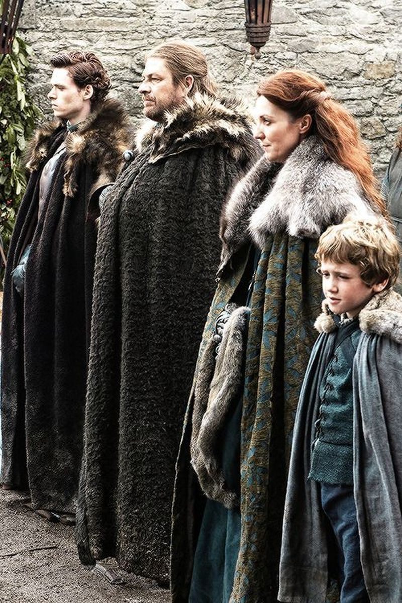 1.  Jak miało na imię najstarsze dziecko Catelyn i Nedda Stark ?